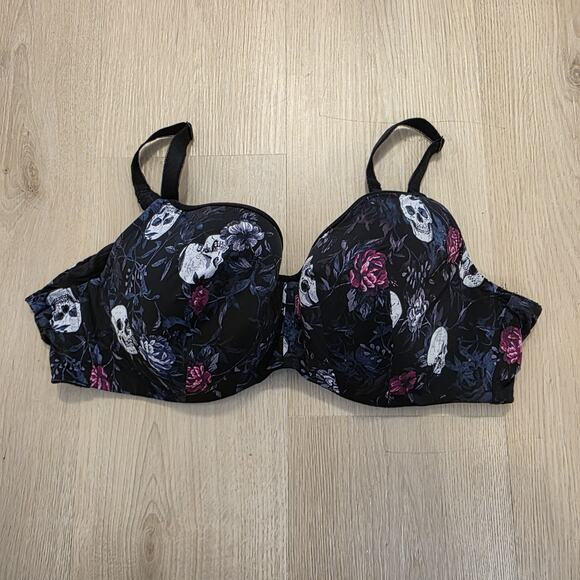 Torrid Curve Black Floral Skulls Gothic Padded Underwire T-Shirt Bra Size 44C - Picture 2 of 6